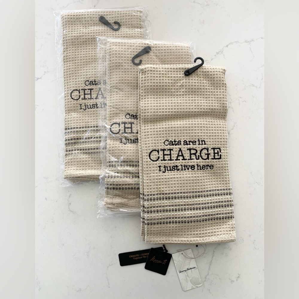 Tommy Bahama by Mona B “Cats Are In Charge” Kitchen Towels / Set of 3